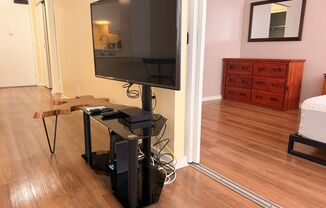 1 bed, 1 bath, 620 sqft, $1,999, Unit E206