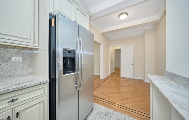 825 W AVE 1