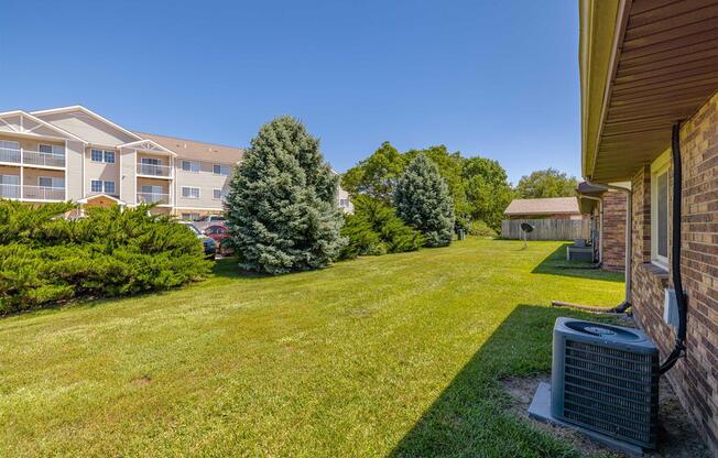 1136 SW 10 CIR