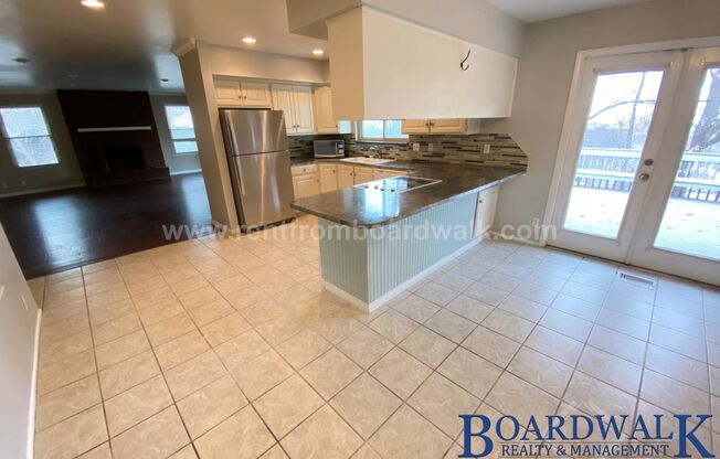 3 beds, 2 baths, 2,112 sqft, $2,075, Unit 548 S 880 W