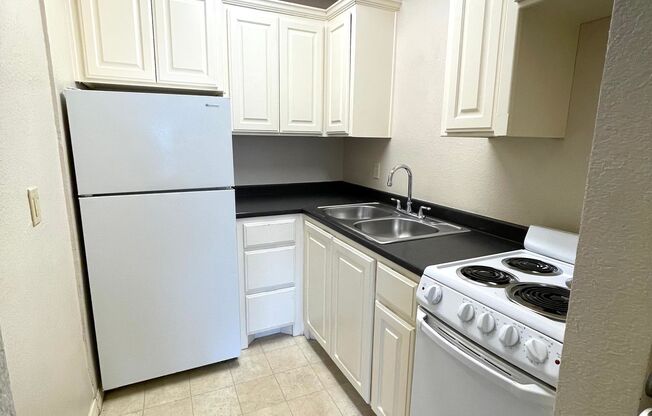 Carrollton Apartments - Great Location - 2bedrooms & 1 Bedrooms Available.