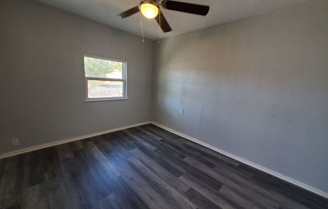 Affordable Remodeled 2 bedroom, 1 bathroom home!