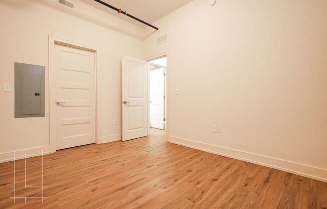 2 beds, 1 bath, $1,584, Unit 875 Michigan Ave Apt. 106