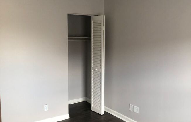 1 bed, 1 bath, 600 sqft, $815, Unit 215