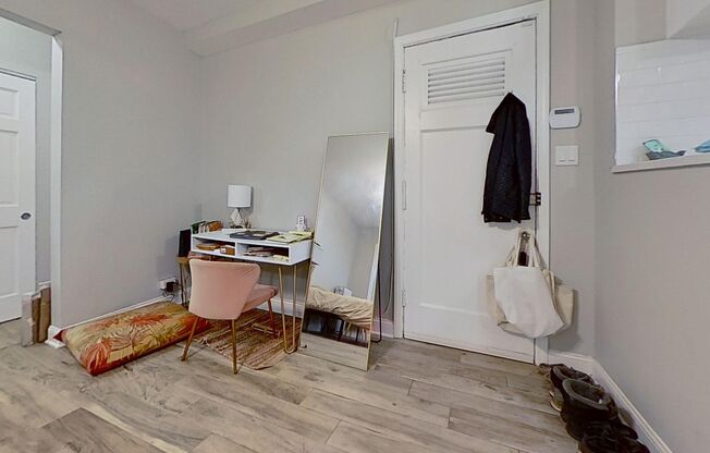 Studio, 1 bath, 410 sqft, $1,875, Unit 306