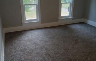 3 beds, 1 bath, $950