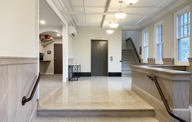 2 beds, 1 bath, 782 sqft, $2,400, Unit 301