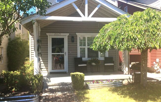 Charming 3 Bedroom Home - Available Now! Seatac area