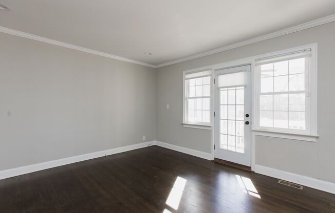 Chic Buckhead Condo with Courtyard Views & Walkable Lifestyle