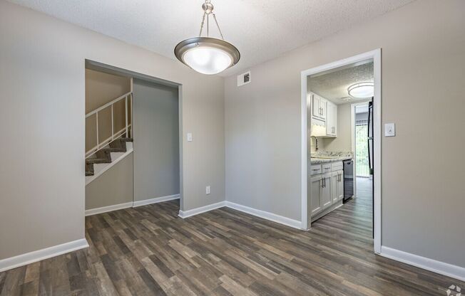 3 beds, 1.5 baths, 1,300 sqft, $1,439, Unit 120H