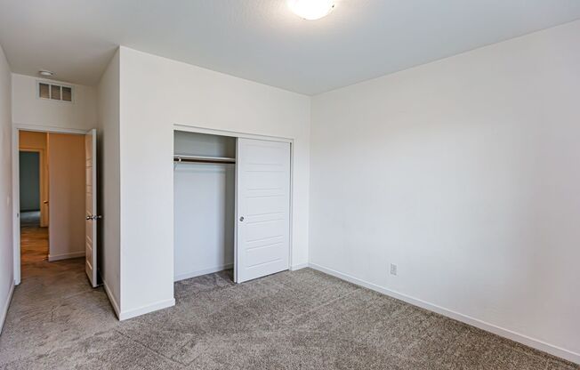 3 beds, 2.5 baths, $1,852