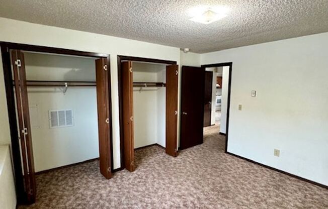 2 beds, 1 bath, $1,825