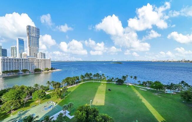 2 beds, 2.5 baths, $7,600, Unit # 5103