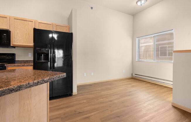 2 beds, 2 baths, 1,210 sqft, $1,425, Unit 3333-B