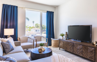 2 beds, 2 baths, 927 sqft, $3,615, Unit 407