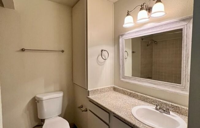 2 beds, 2 baths, 900 sqft, $1,695, Unit 75