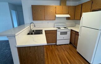 2 beds, 1 bath, $1,100, Unit # 267