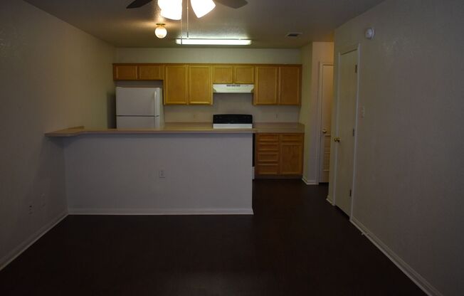 1 bed, 1 bath, 700 sqft, $725, Unit 207-STILL OCCUPIED BY RESIDENT