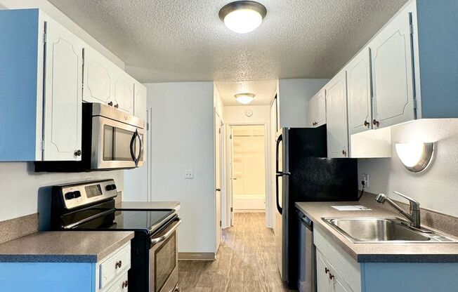 1 bed, 1 bath, 650 sqft, $1,299, Unit 28