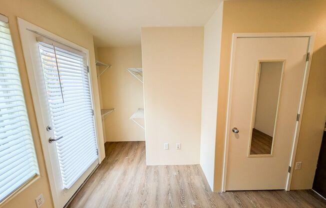 Studio, 1 bath, 154 sqft, $1,195, Unit 260