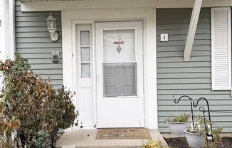 29 W 566 WINCHESTER CIR S