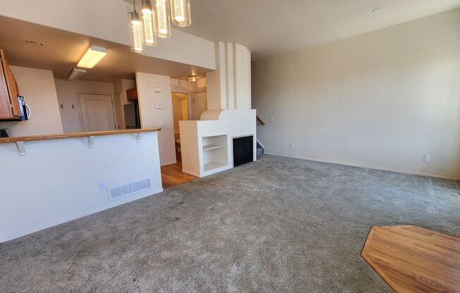 Quiet, adorable 2 Bed 3 Bath Townhome in 80923!