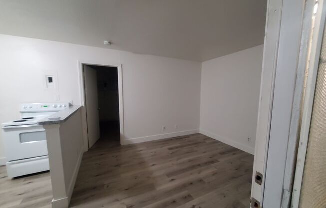 1 bed, 1 bath, $1,500, Unit 317-22