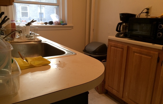 2 beds, 1 bath, 836 sqft, $3,400, Unit 02-007