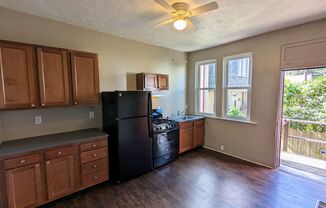 1 bed, 1 bath, 820 sqft, $980, Unit 1R