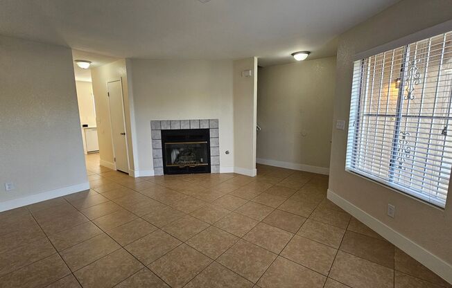 Gorgeous Remodeled Townhome!