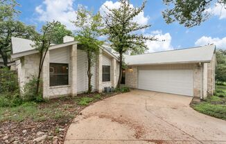 RENOVATED 3-BEDROOM HOME IN BRAUN STATION