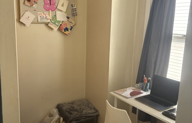 2 beds, 1 bath, $3,200, Unit 3F