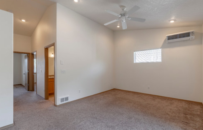 2 BEDROOM 1 BATH 8-PLEX APARTMENTS LOCATED IN INDEPENDENCE
