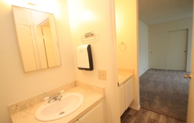 2 beds, 1 bath, $2,700