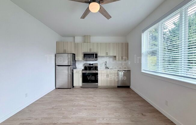 3014 SE 8 AVE