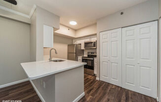 Cloverleaf Apartments