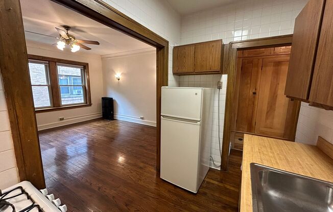 1 bed, 1 bath, 425 sqft, $1,785, Unit 233-227
