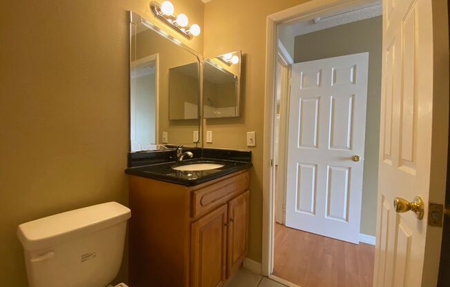 2 beds, 2 baths, $1,595, Unit #202