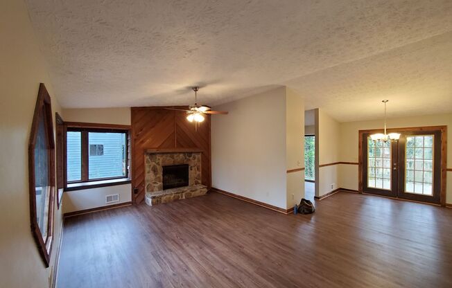 Sought After Kennnesaw Location~Renovated 3/2~Bonus Room In Basement!