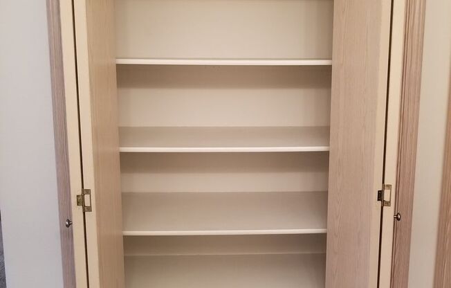 2 beds, 2.5 baths, 1,497 sqft, $2,020, Unit H41