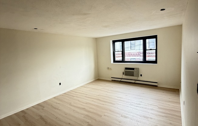 25 Beacon St