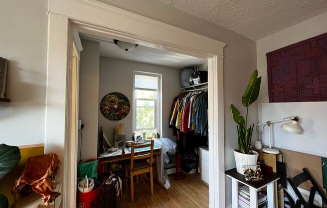 Studio, 1 bath, 300 sqft, $1,435, Unit Unit 415