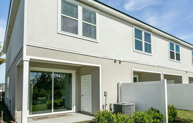 "Stylish End-Unit Townhome in Serene St. Augustine Community!"