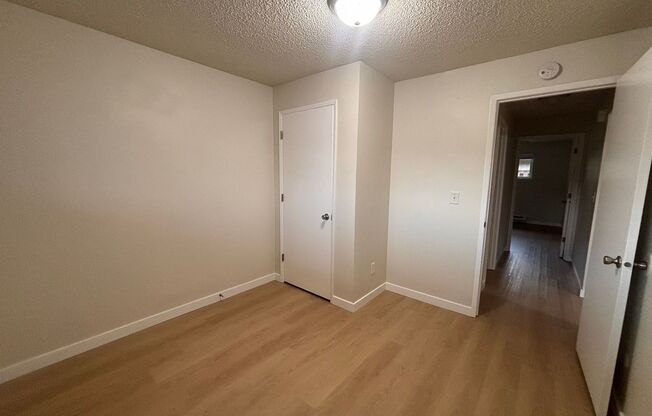 2 beds, 1 bath, 845 sqft, $1,695, Unit 37