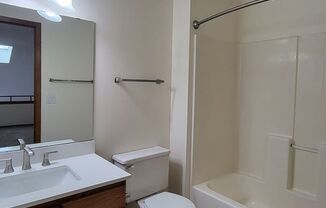 1 bed, 1 bath, 810 sqft, $1,465, Unit 72