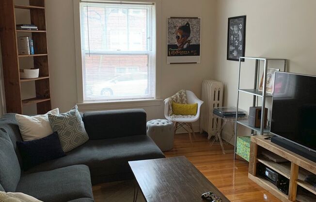 1 bed, 1 bath, $1,690, Unit 1900-2