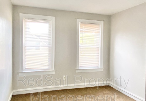 819 W 35th Street