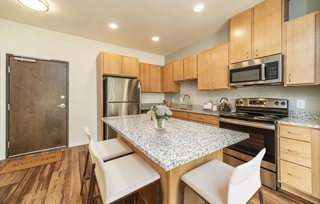 Dominium-Stonepointe-Staged Kitchen