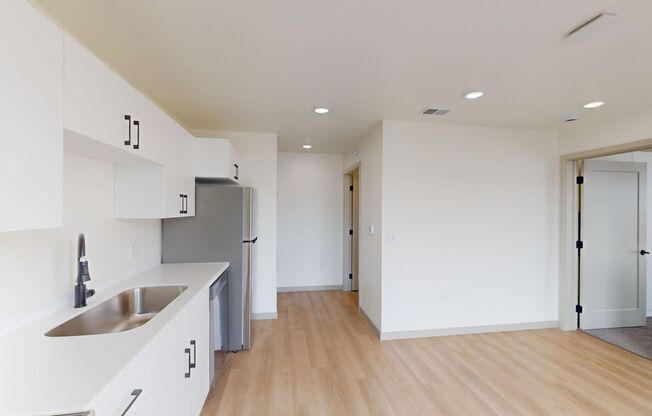 1 bed, 1 bath, 467 sqft, $1,425, Unit 6410-104