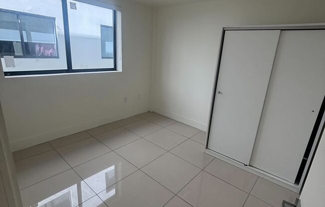 2 beds, 1 bath, 550 sqft, $1,995, Unit 829-210